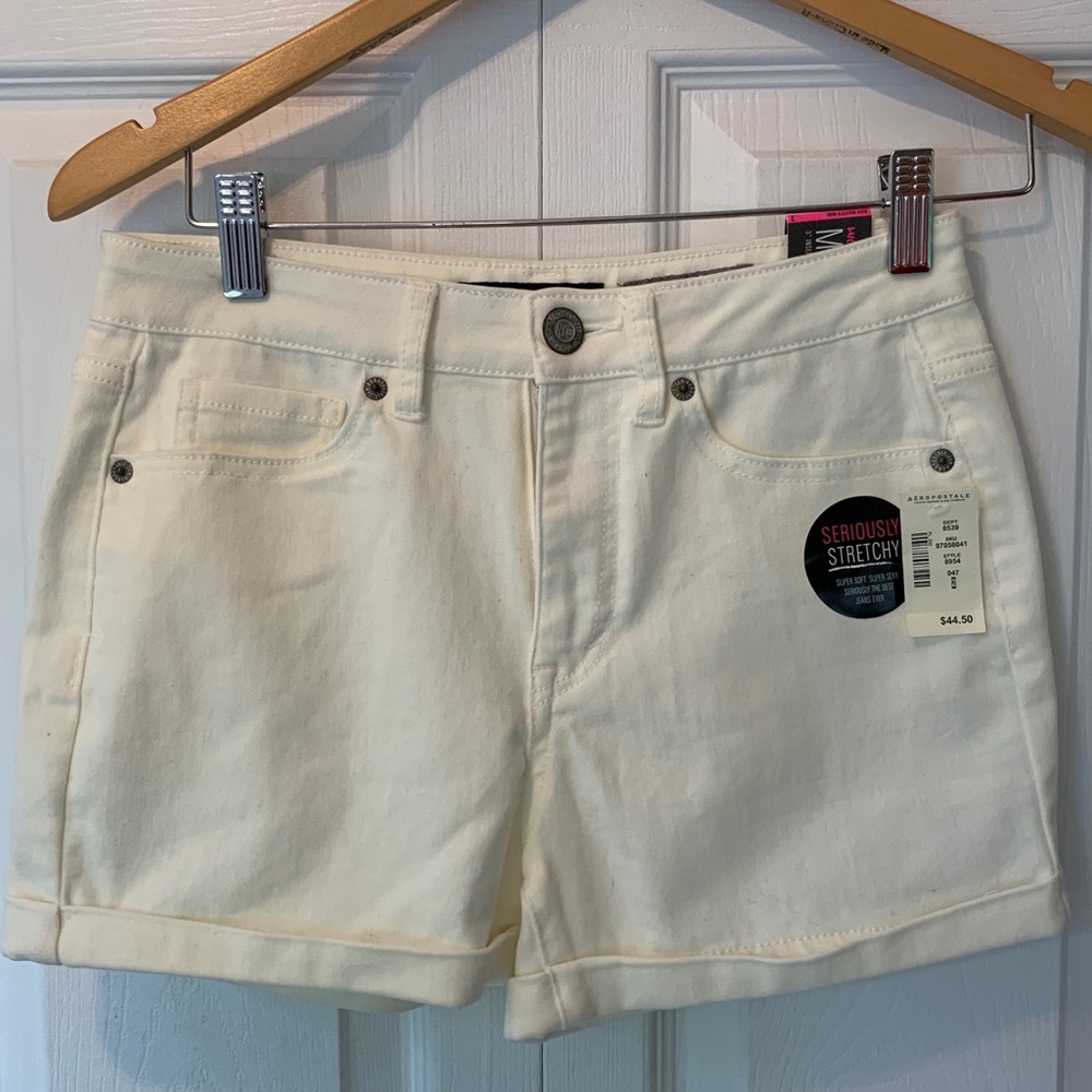 Aeropostale white shorts. NWT. Size 2 (XS)
